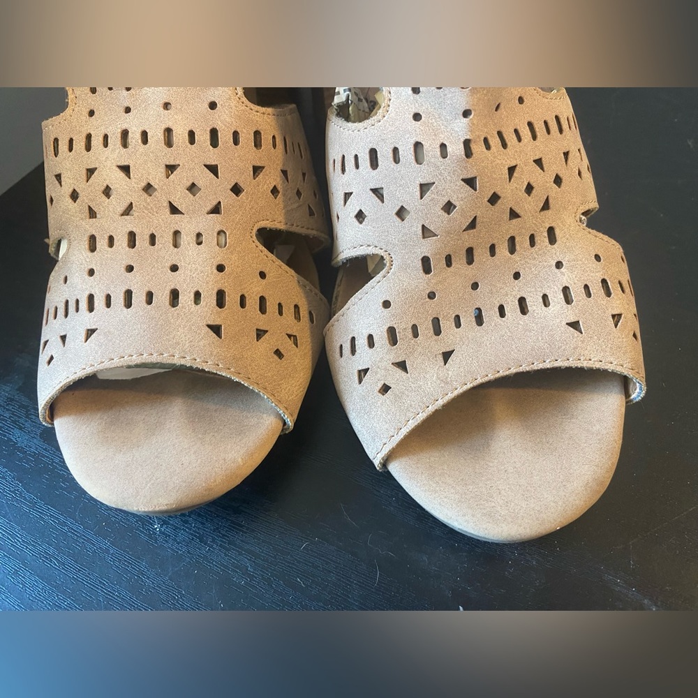 Maurice’s heels 10M - Picture 5 of 5